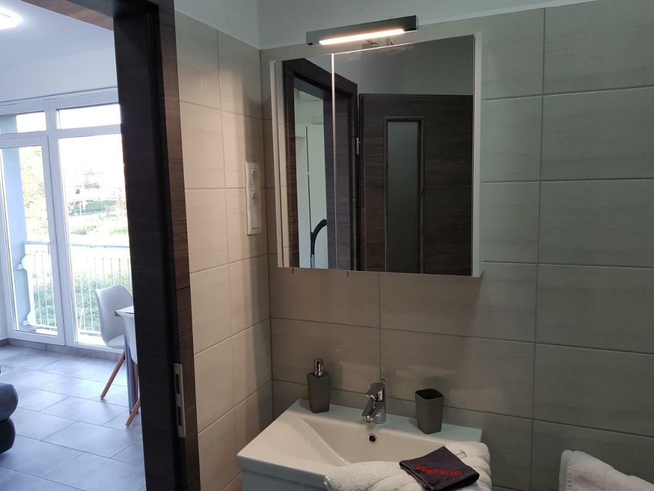 Lakefive Apartments Balatonfuered Esterno foto