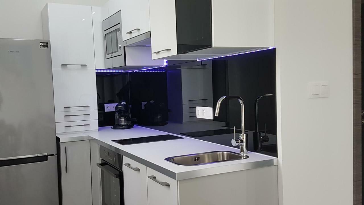 Lakefive Apartments Balatonfuered Esterno foto