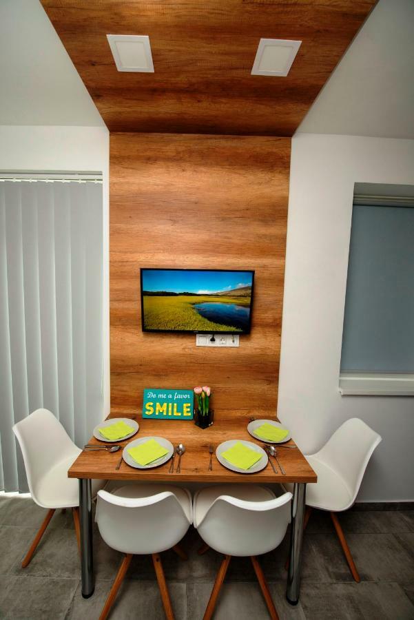 Lakefive Apartments Balatonfuered Esterno foto
