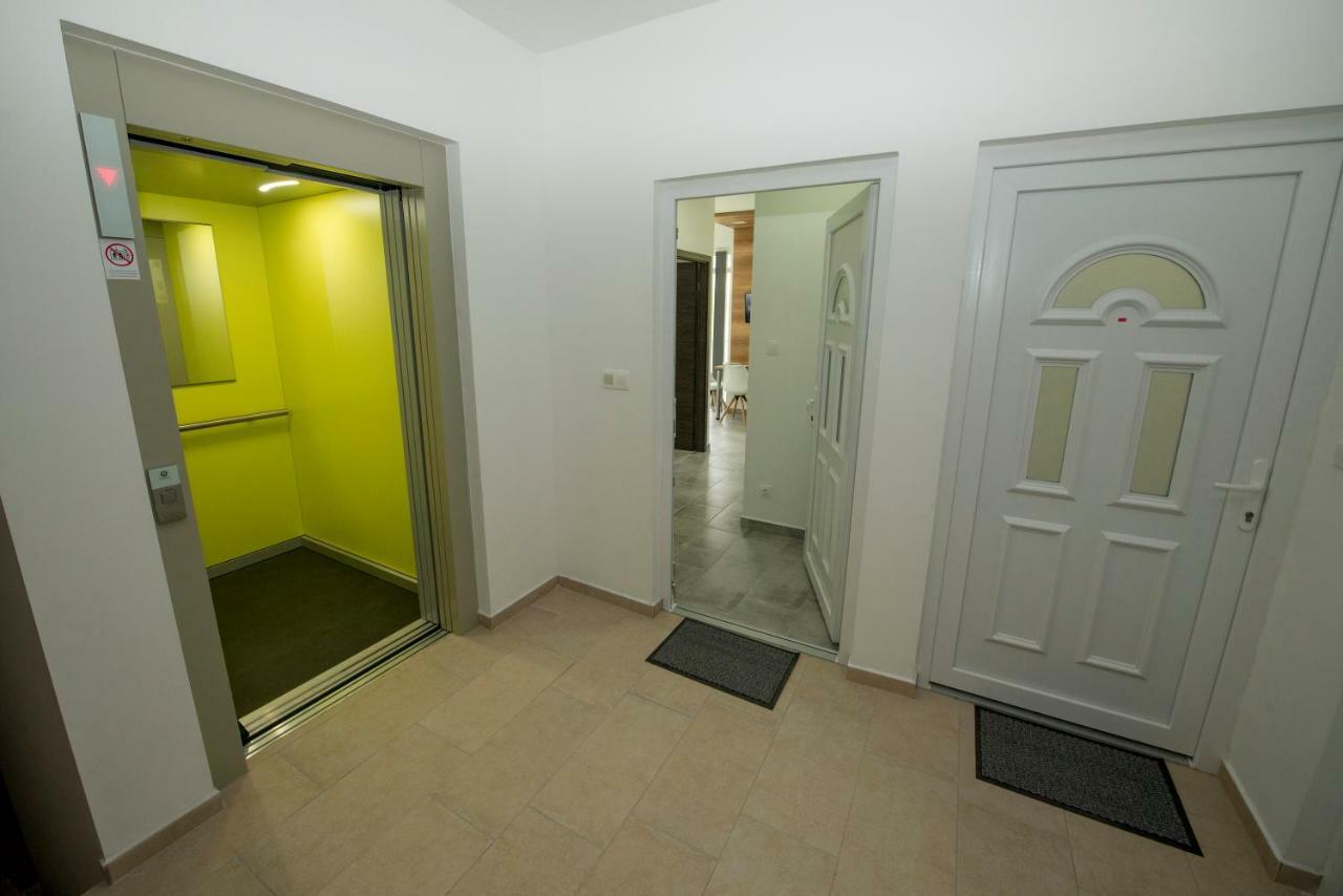 Lakefive Apartments Balatonfuered Esterno foto
